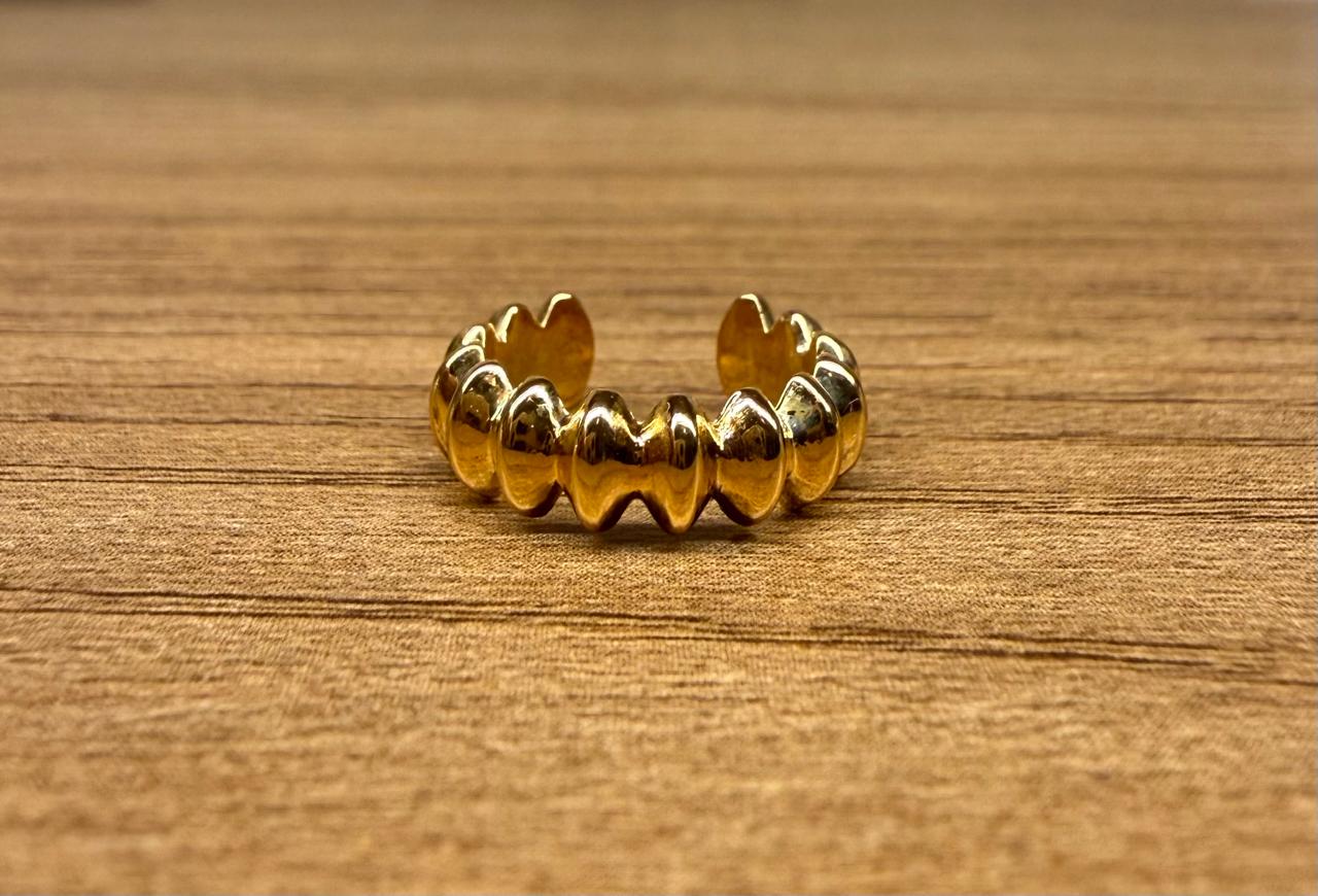 Piercing fake encaixe unitário, modelo trabalhado.